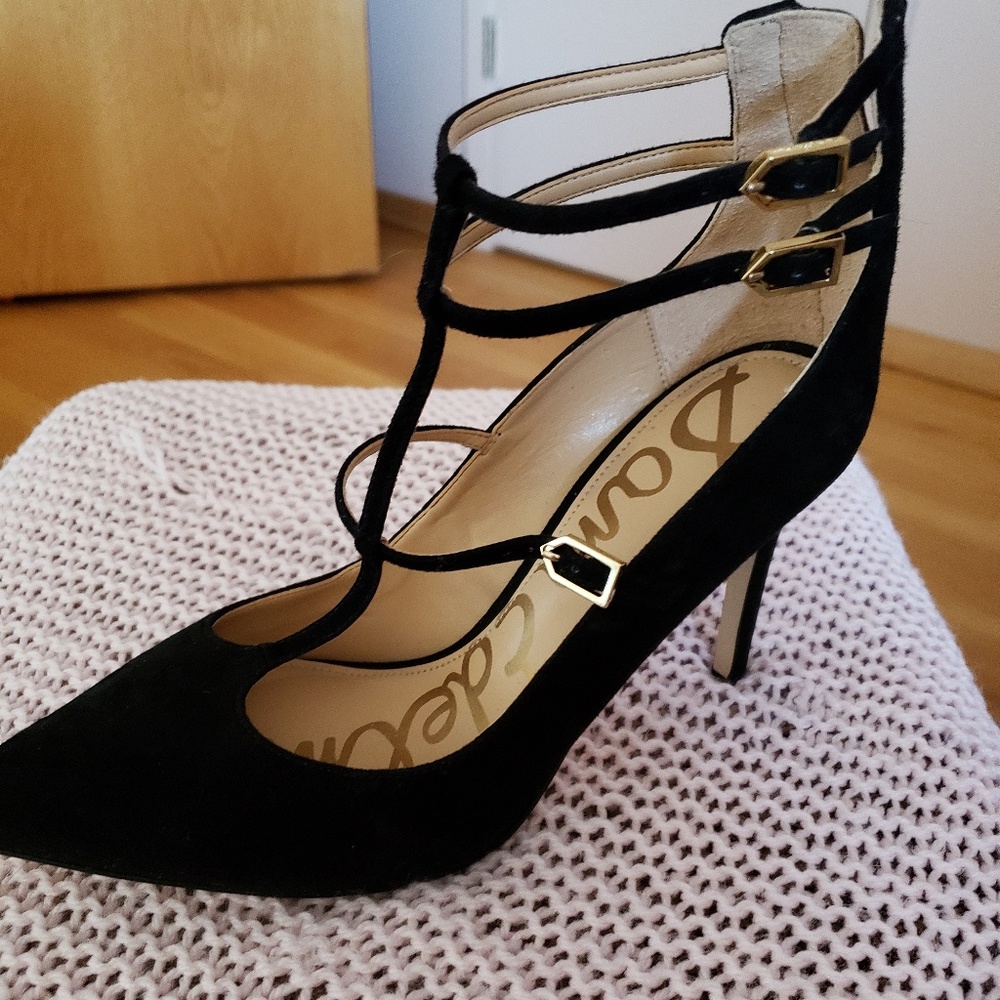 Sam Edelman  black suede pump